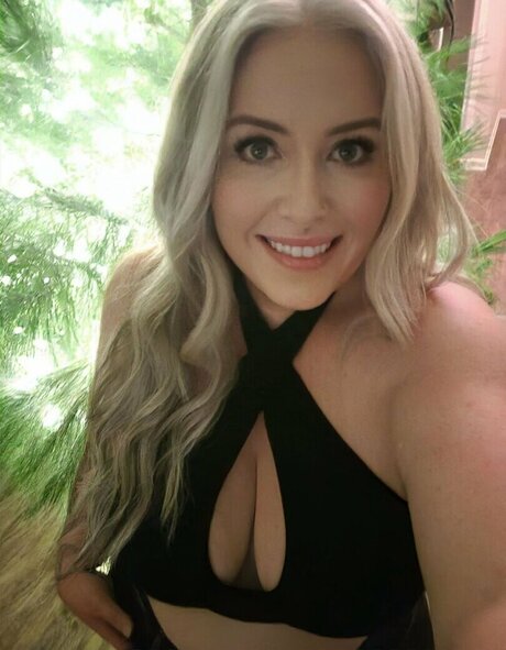 Platinum Silver hd pornstar image