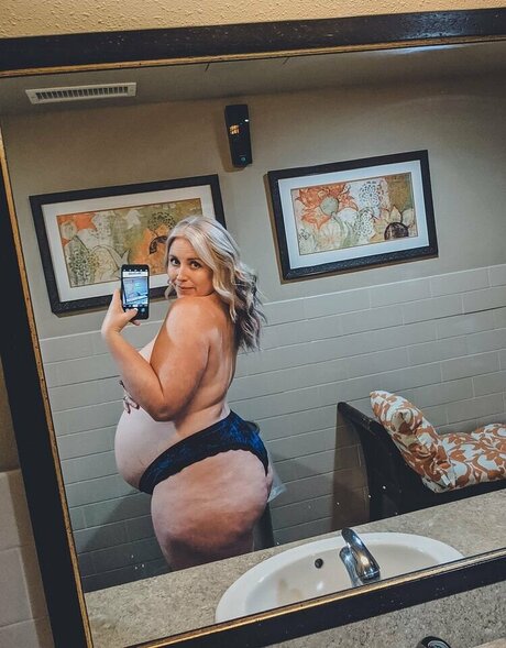 Platinum Silver pornstar adult pic