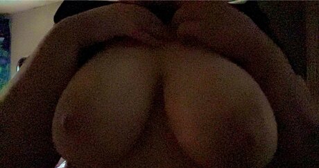 Kennalynette18 model porn pictures