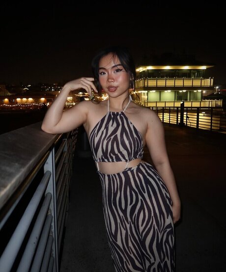 amateur chubby onlyfans naked photo