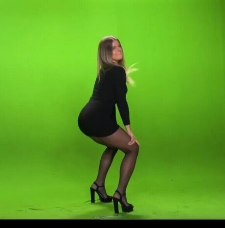 latina solo onlyfans art xxx images