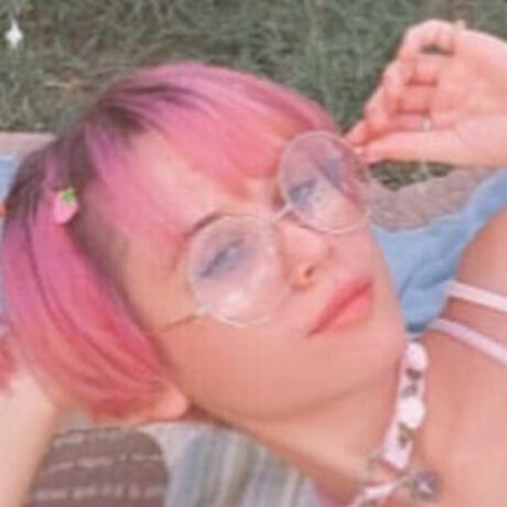 Strawbabyboy star nude picture