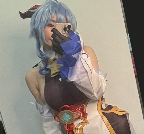 sukiyaki xxx pornstar image