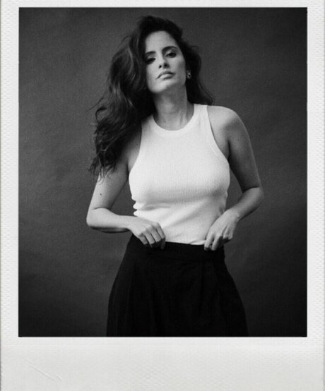 Amanda De Godoi star exclusive pics