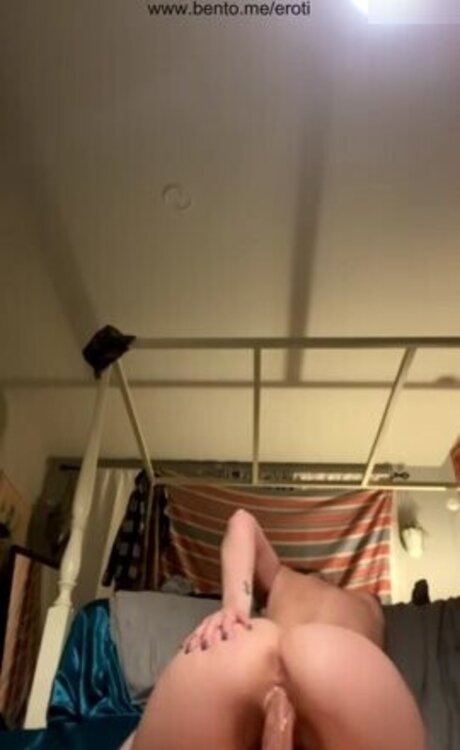 Sky Bri model pretty pics