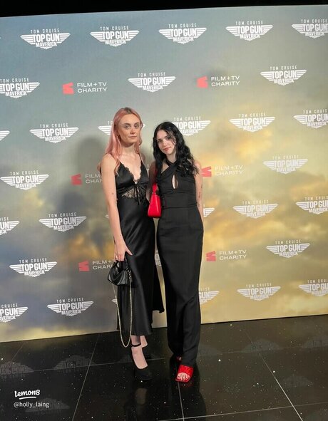 Holly Laing exclusive model photo