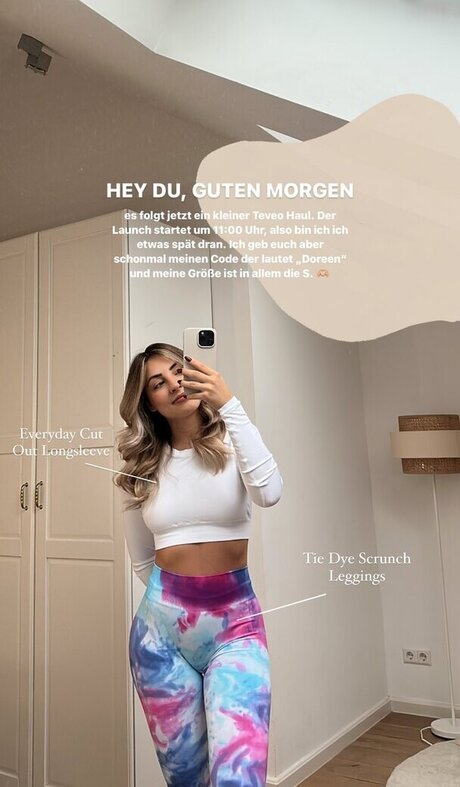 famous female onlyfans free nude pic