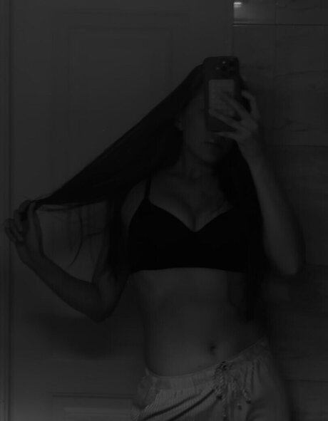 Yapishukino porn star img