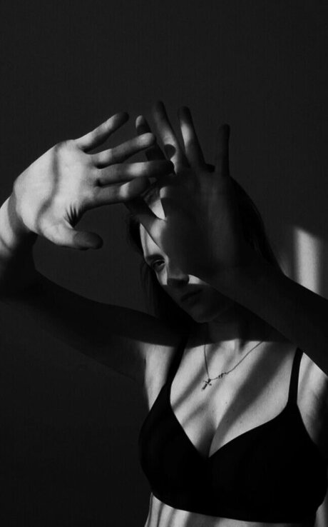 Yapishukino star sexy images