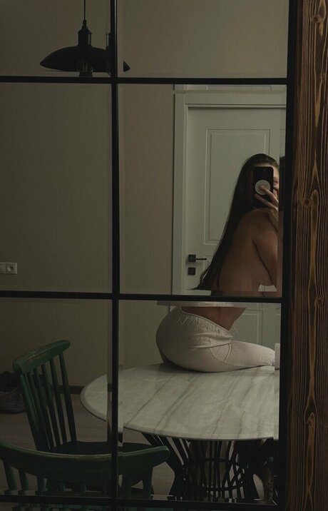 Yapishukino pornstar adult image