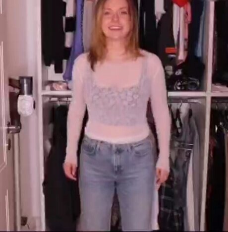 KellyMissesvlog sex model pictures