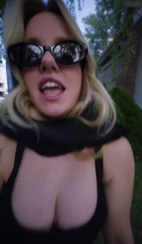 KellyMissesvlog nudes actress pics