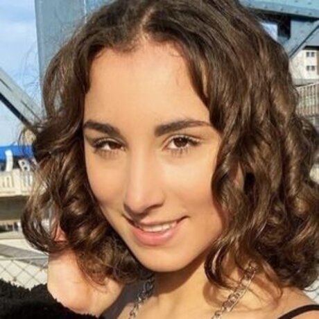 Joanachlips model porn photo