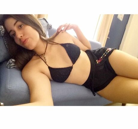 skinny babe onlyfans top img