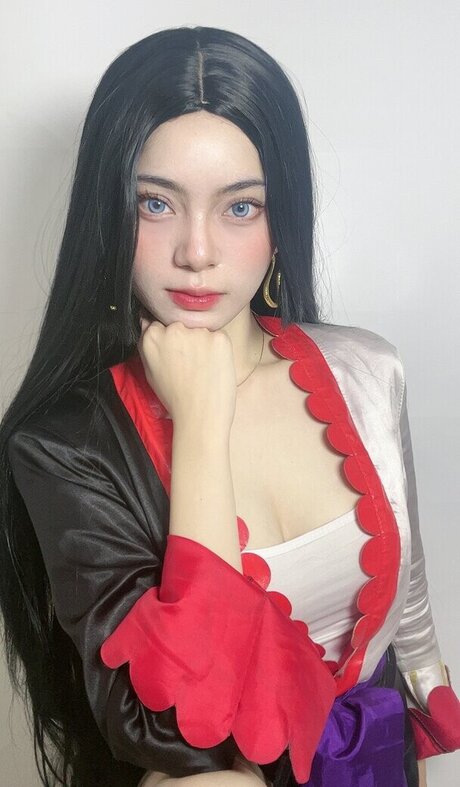 Niken Andalusi exclusive model images