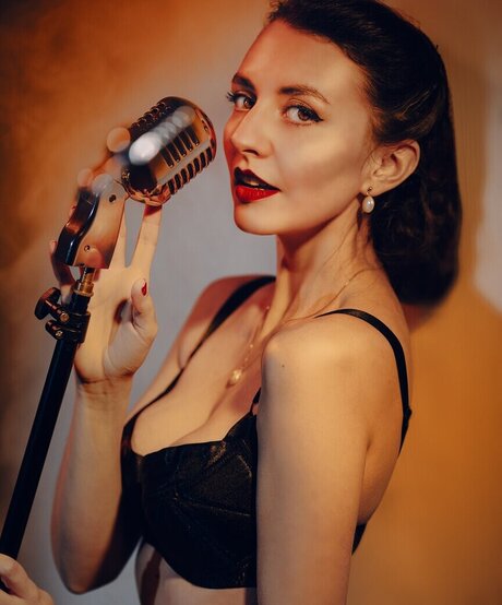 ladyrouquette star art gallery