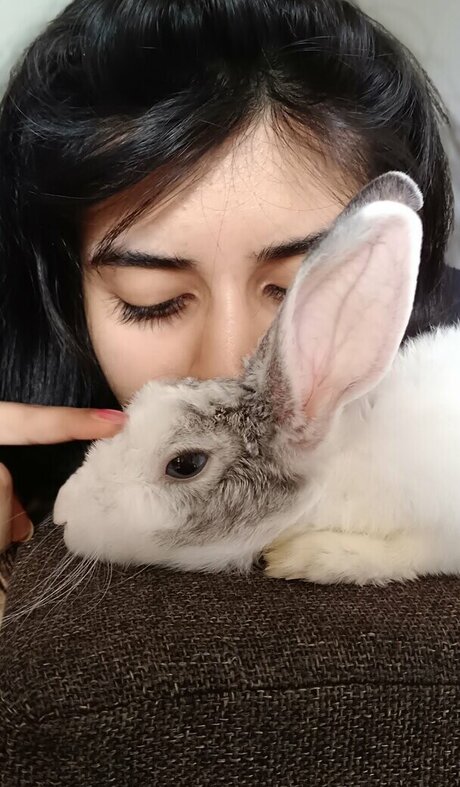 Aishwarya Harishankar model pretty pics