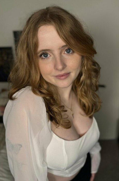 Krysttl pornstar top photo