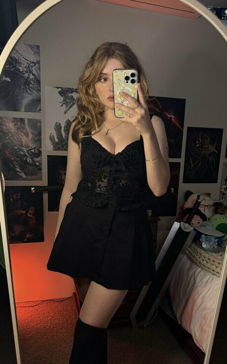 Krysttl high quality actress img