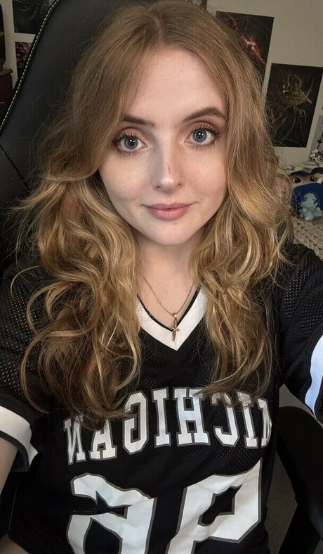 Krysttl nice model pictures