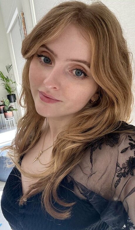 Krysttl nudes pornstar gallery