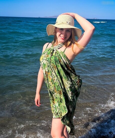 Katazuri model top picture