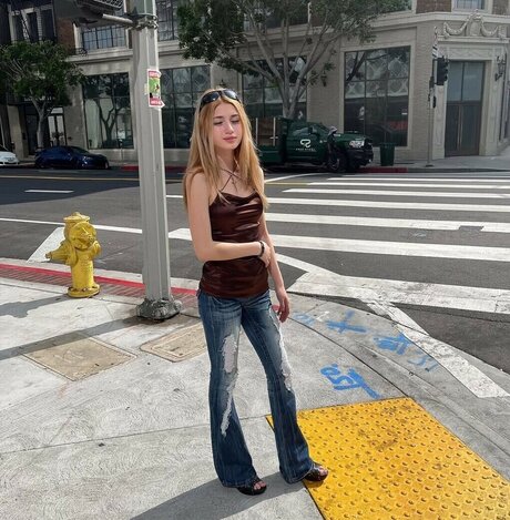 Emilykr0pp model top pics