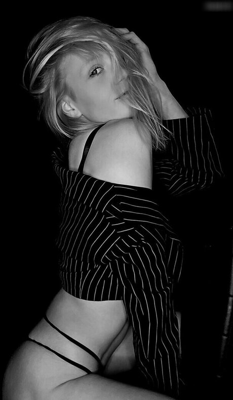 Saskia Tatjana Prang sexy star galleries