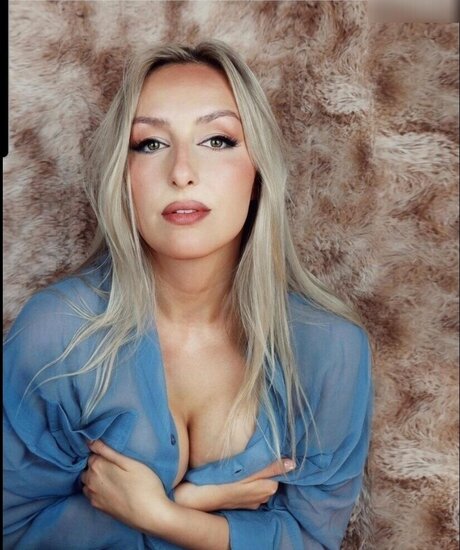 Alicia Joe model erotic photos