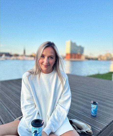 Alicia Joe art model img