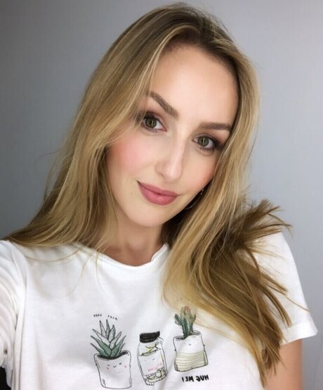 Alicia Joe model free picture