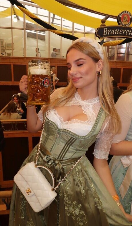 Snipsska model exclusive pictures