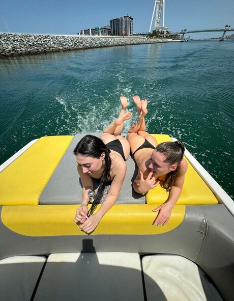 Ekatze007 sexy model pic