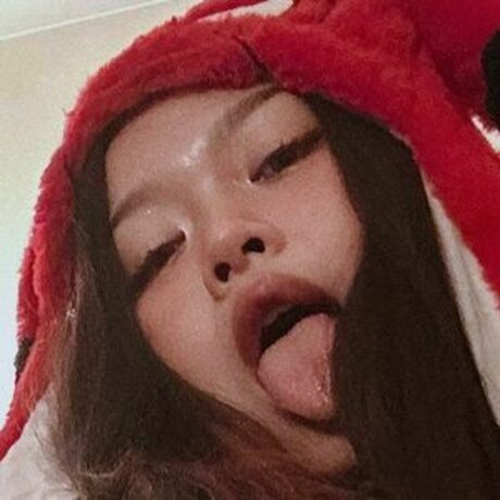 fausefate exclusive model img