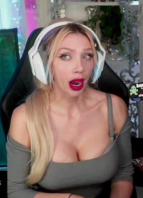 Intraventus beautiful pornstar archive