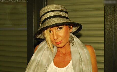 lesbian pussy onlyfans hd img