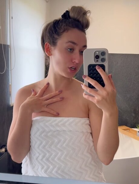 Paulina Wallner high quality actress picture