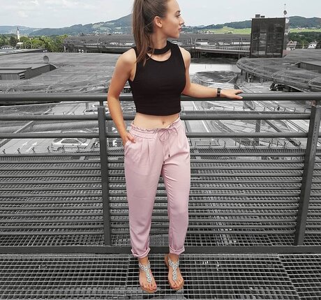 sex asian onlyfans top pictures