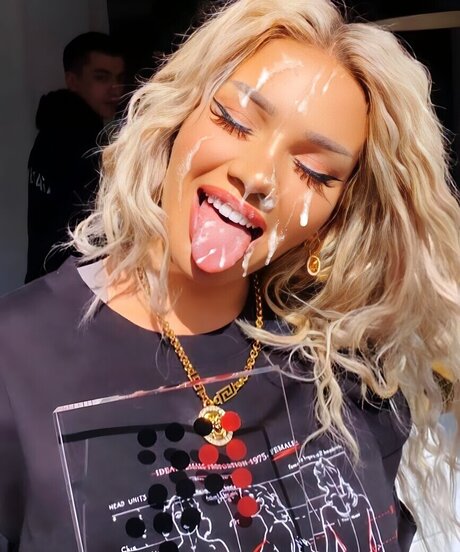 latina onlyfans pornographic photos