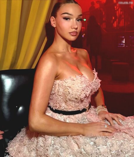 Shirin David erotic star pics