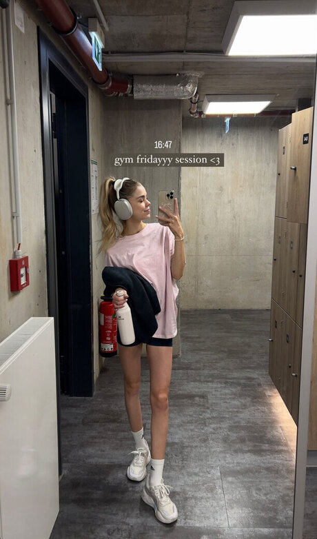 Lea Peach Quick photo