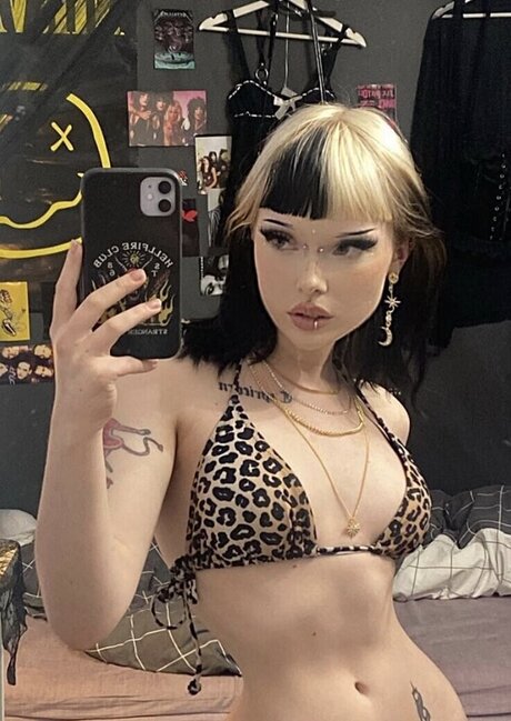 vwnrottie model beautiful img