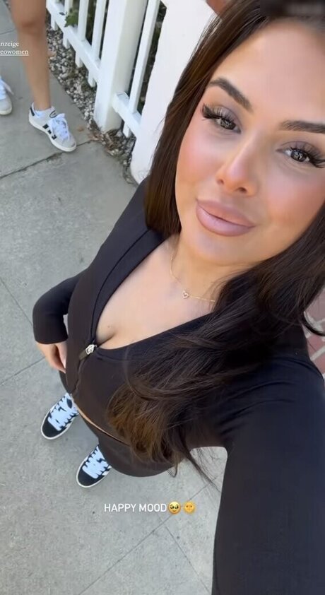 Jasmin Azizam star erotic galleries