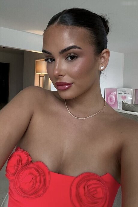 Jasmin Azizam model art pics