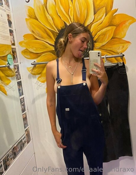 Grace Wood naked actress gallery