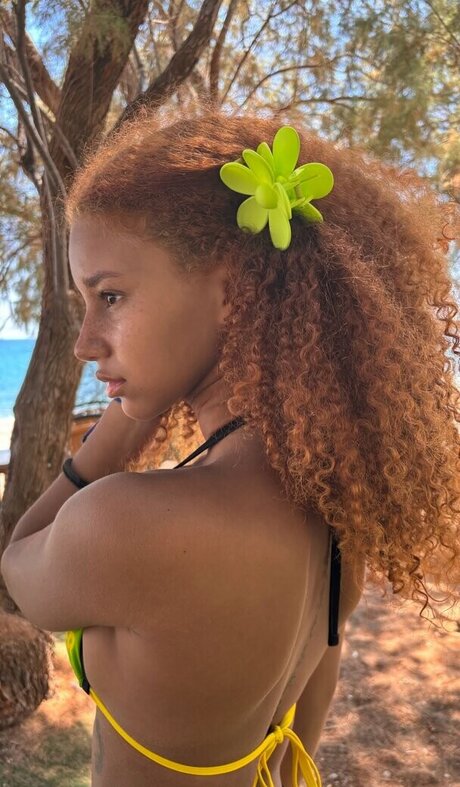 Chevelly hot model pictures