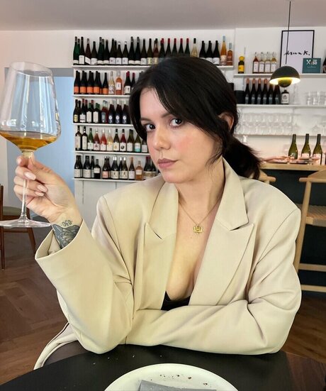 Malwanne pornographic actress pics