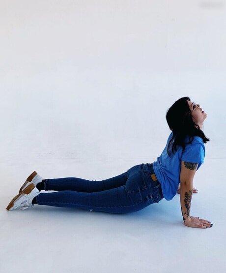 Malwanne model nude photos