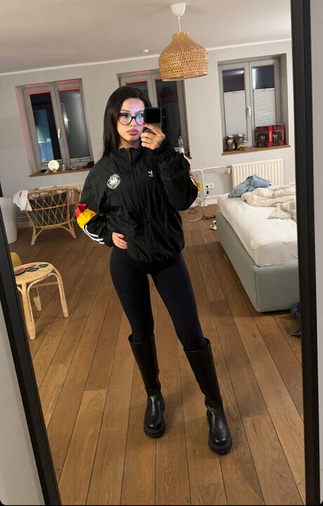 Emily Furz nude pornstar img