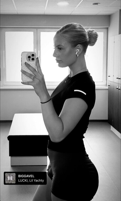 Luisa mnck high quality model pics